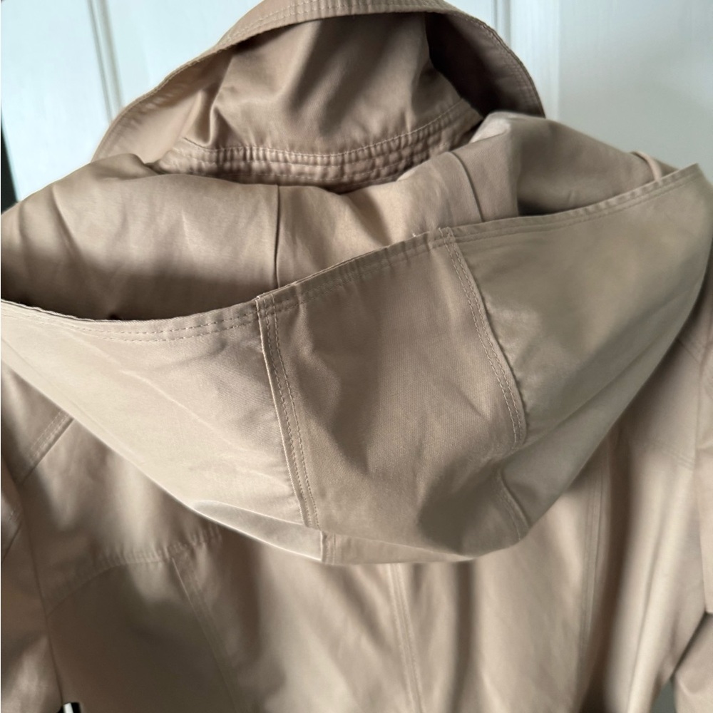 London Fog Classic Tan Double-Breasted Trench Coat - Picture 10 of 10